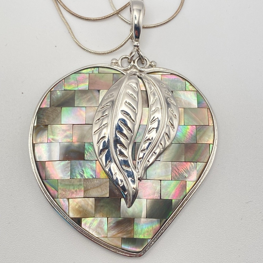 Sajen Sterling Silver Necklace Heart Pendant Mother of Pearl 18"